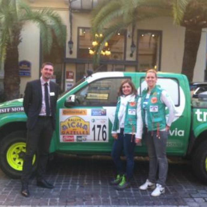 2 équipages du Rallye Aicha des Gazelles à l'hôtel